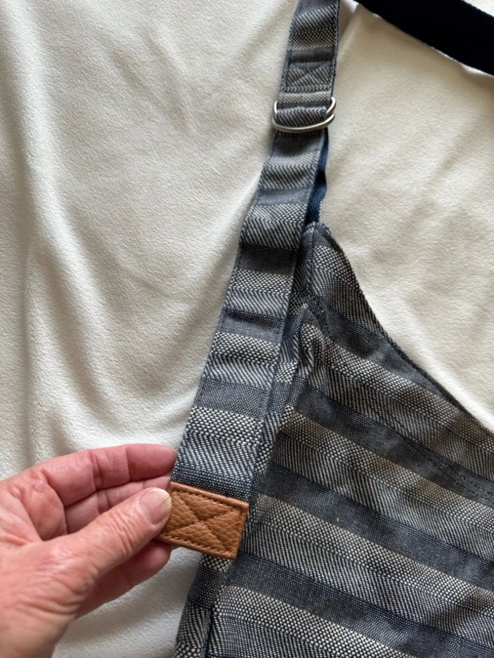 Thirty-one retro metro hobo bag